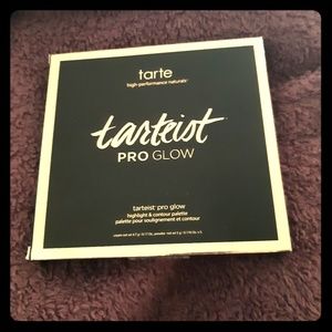 Tarte- Tarteist proglow makeup palette